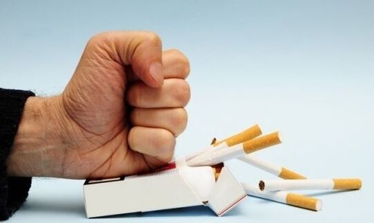 انگلیوں کے جوڑوں میں درد کو روکنے کے لیے سگریٹ نوشی ترک کرنا